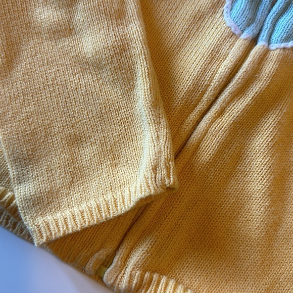 Hartstrings Sweater Hoodie - Picture 7 of 16